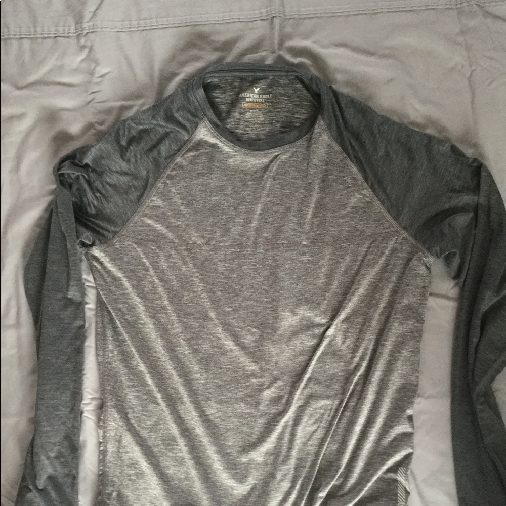 Men’s long sleeve performance tee